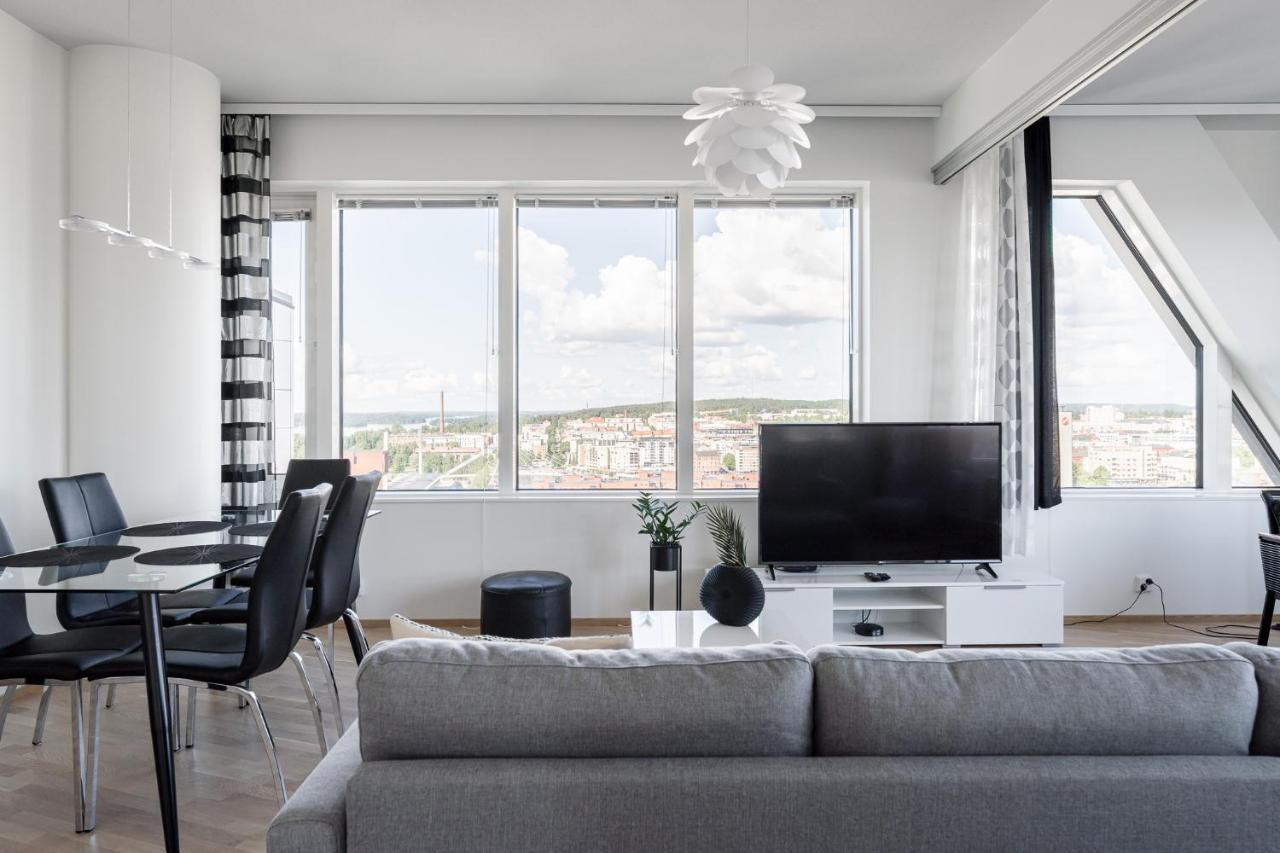 Stunning Views 11Th Floor 2Br Home With Sauna - Hosted By 2Ndhomes タンペレ エクステリア 写真